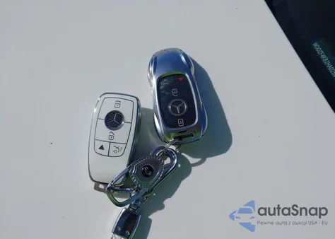 2017 Mercedes-Benz E 300 4Matic из США, поврежденный, VIN WDDZF4KB2HA025845